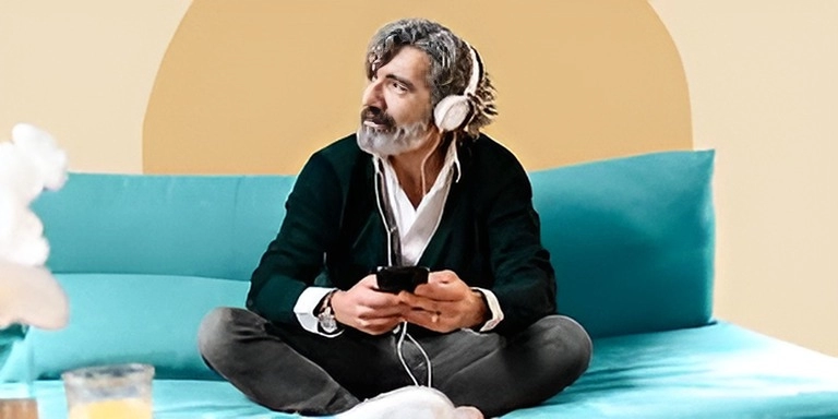 Best Bluetooth Headphones For Older Adults